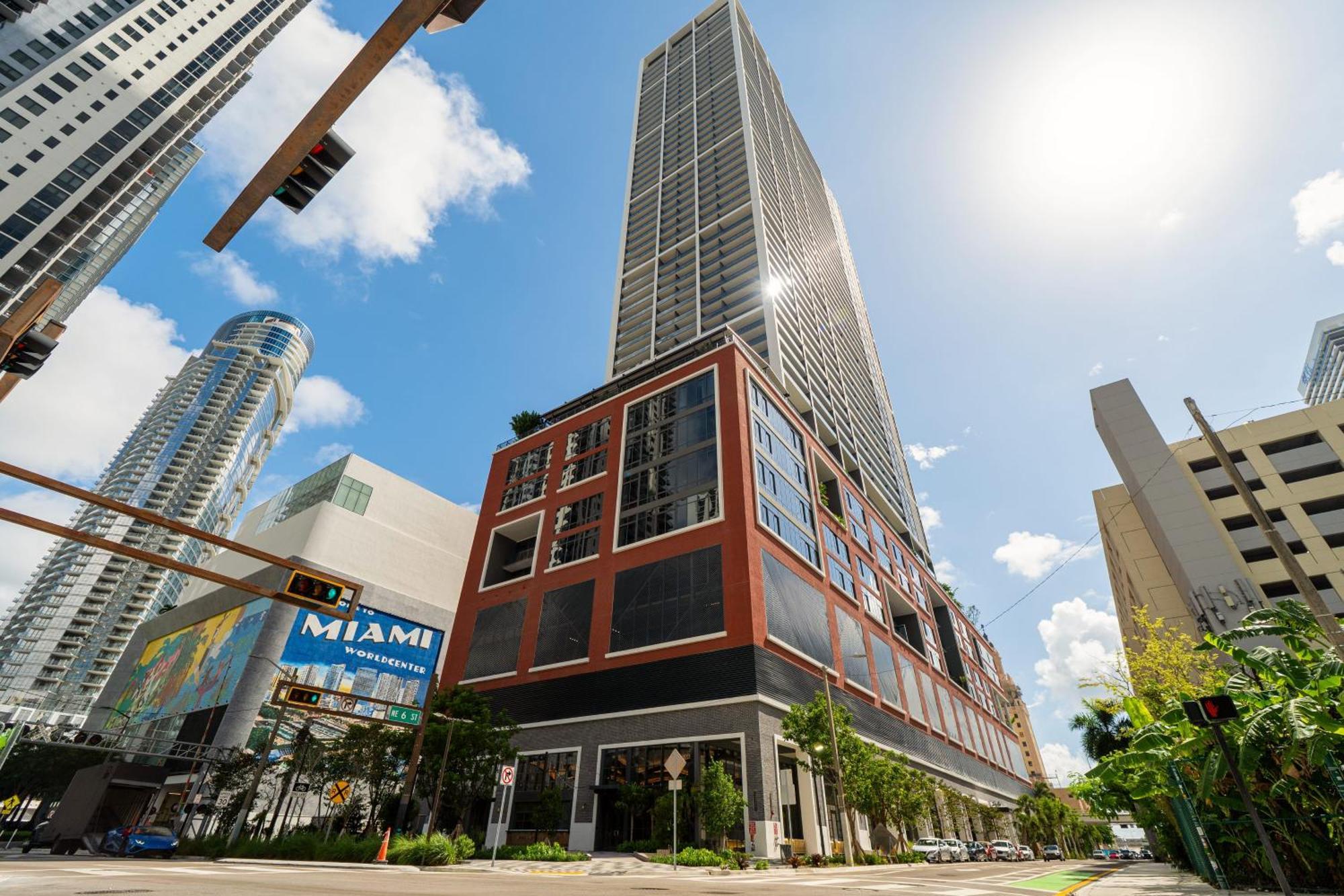 Free Parking! Ph Luxury 3br In Downtown